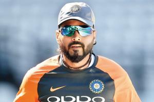 Dropped India Test opener Murali Vijay joins Essex