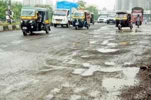 Mumbai's Killer Roads: Potholed road sends vehicles crashing at Dahisar