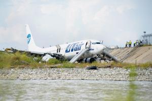 Russian airport worker dies, 18 injured in plane crash