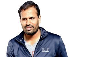Indian cricketer Yusuf Pathan rescues an injured bird, seeks help