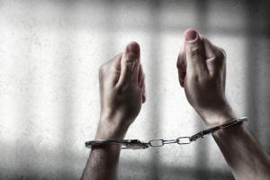 Kerala police arrest racket kingpin after firing warning shot
