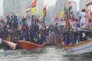 Watch video: Ganesh visarjan boat flips at Girgaum Chowpatty, 5 saved