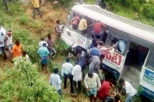 Overcrowded state bus plunges into gorge, kills 52 passengers