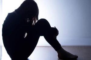 Pakistan female penalised for lip-synching to Indian song