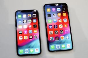 Apple iPhone XS: Take the EMI route to flaunt your style this Diwali