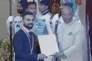 Virat Kohli receives Rajiv Gandhi Khel Ratna award