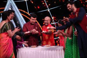 Modak making competition on Indian Idol 10