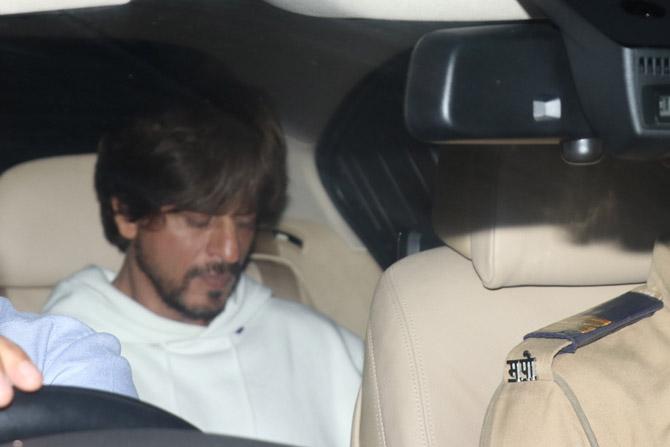 Shah Rukh Khan arriving at Ranbir Kapoor