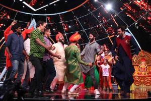 Watch Shahid Kapoor's Ganpati dance on Indian Idol 10