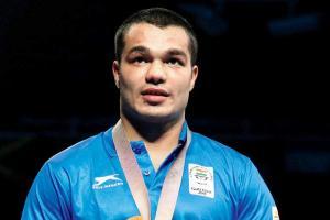 Vikas wants to switch to pro boxing for Olympic preparation