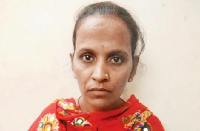 Maid who robs on the first day of job arrested for the 30th time in Govandi:
On March 29, 2019, Vanita alias Aasha Shailendra Gaikwad, a 32-year-old thief was caught for the 30th time for robbing the home of a professor from a reputable Mumbai college back in January 2019. After being three months on the run, she was finally arrested from Govandi. Gaikwad's modus operandi was to rob her employers on the very first day on the job. The accused was arrested