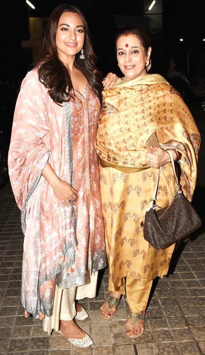 Sonakshi Sinha attended the special screening of Kalank with her mother Poonam Sinha. Sonakshi is currently filming for Dabangg 3 along with Salman Khan.