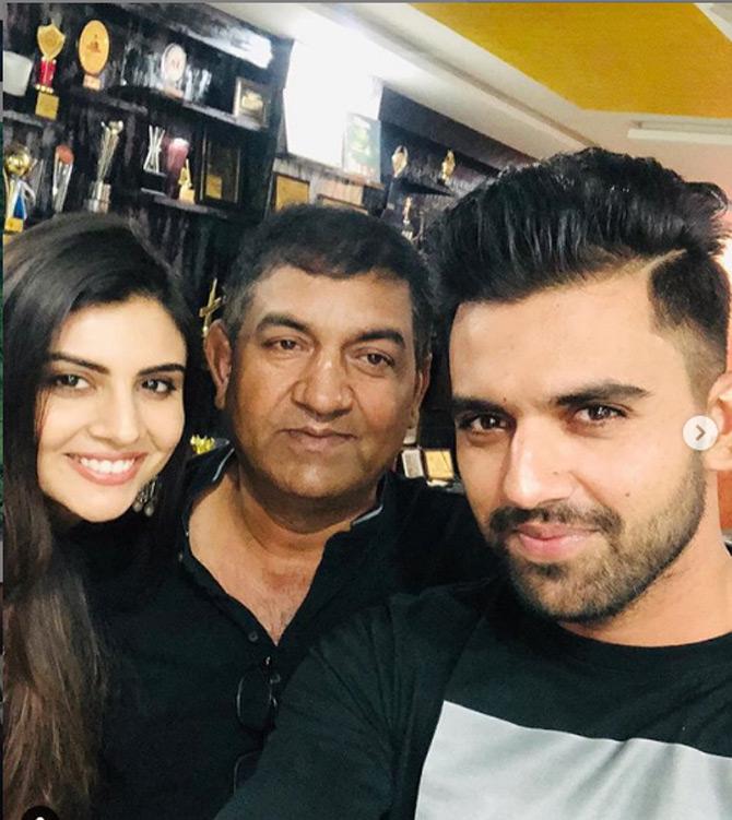 Deepak Chahar has since played a total of 34 IPL matches scoring 71 runs and taking 33 wickets.
in picture: Deepak Chahar with sister Malti and their father