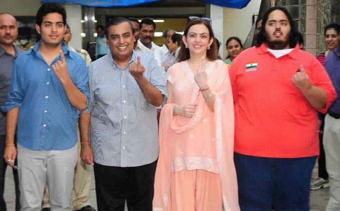 Mukesh Ambani and his family are very religious and are often spotted at various temples across India. They always visit Siddhivinayak Temple in Prabhadevi before starting  something new.