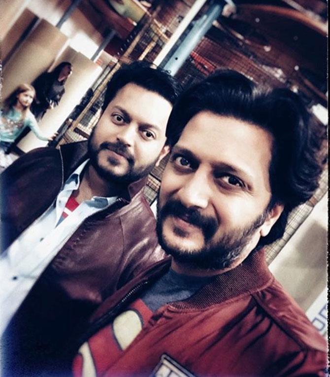 Dhiraj Deshmukh and Deepshikha Deshmukh initially dated discreetly but later were spotted together at several movies and parties and became regulars at a nightclub. Dheeraj and Deepshikha were acquainted through Riteish had acted in Vashu Bhagnani's 'Out Of Control'