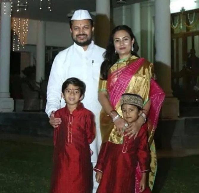 picture Amit Deshmukh Aditi Pratap riteish deshmukh genelia deshmukh