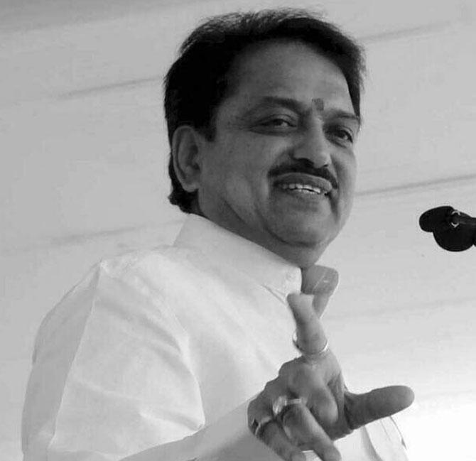 The Deshmukh family is one of the most prominent families in Maharashtra politics. Late Congress politician Vilasrao Dagadojirao Deshmukh was the former Chief Minister of Maharashtra who served two terms. Vilasrao Deshmukh was born on May 26, 1945, in Babhalgaon, Latur. He passed away on August 14, 2012, at the age of 67