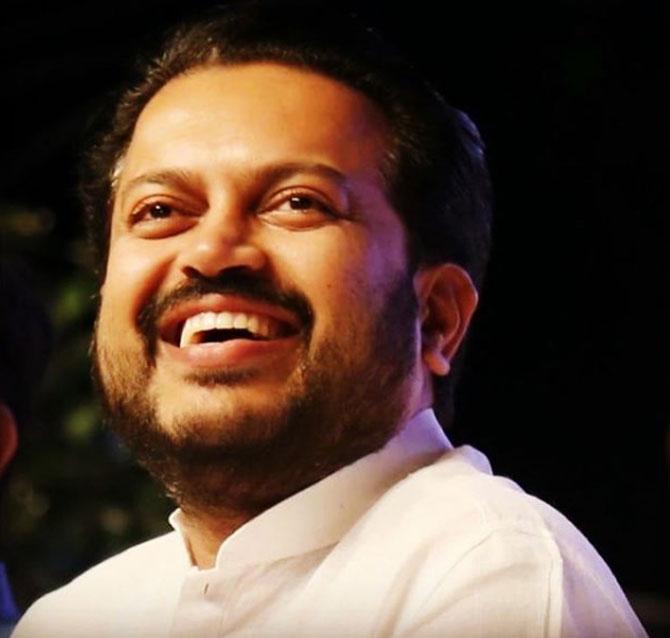 Under the guidance of father Vilasrao Deshmukh, Amit Deshmukh started his political career by working from the grassroots. He started his political career with the Maharashtra Youth Congress at age 21