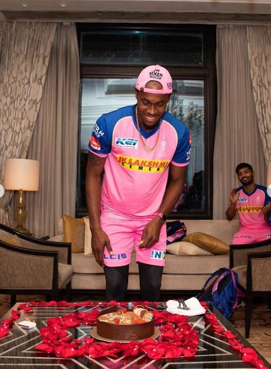 Born on April 1, 1985, Jofra Archer is an English cricketer born in Barbados. His father is from England and he holds an English passport.