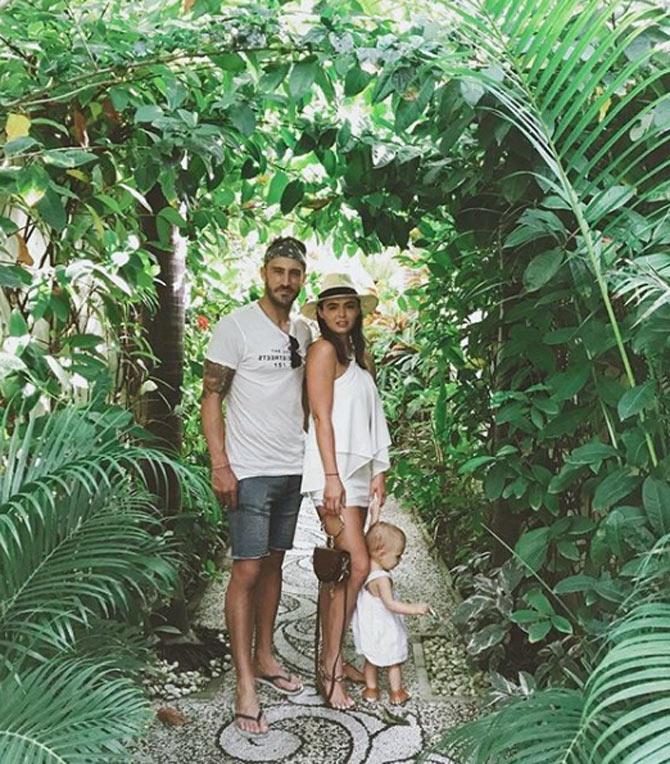 Faf du Plessis is a middle-order batsman and an athletic fielder. He is widely known for his talent on the field.
Faf du Plessis posted this picture with wife Imari Visser and captioned, 