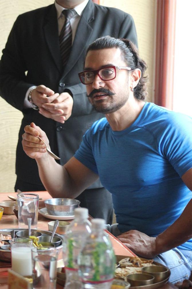 Aamir Khan: He is a vegan. The decision to eat vegan food was prompted by a video about eating healthy that his wife Kiran Rao showed him. Vegans refrain from using any animal products and by-products such as eggs, dairy, honey, leather, fur, silk, wool, cosmetics, and soaps derived from animal products. 