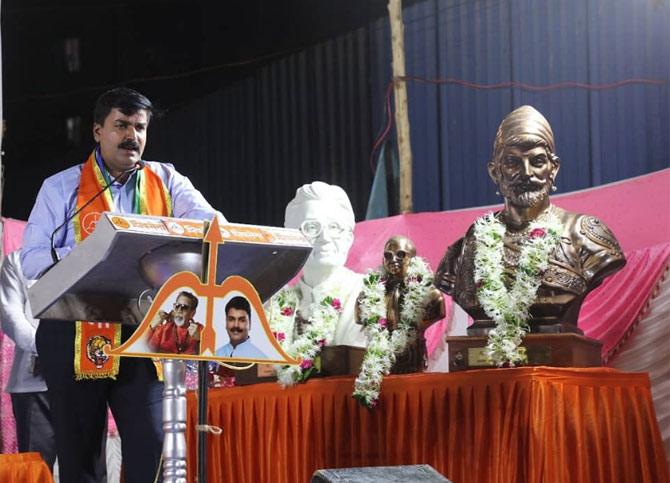 Mumbai South Central:
The sitting MP is Shiv Sena's Rahul Shewale was pitted against the former city chief of Congress, ex-MP Eknath Gaikwad. This constituency includes Dadar, Mahim, Matunga, King's Circle, Wadala, Sion, Dharavi, and Anushakti Nagar has a total electorate of 14,47,885 including 6,54,084 women and 7,93,801 men