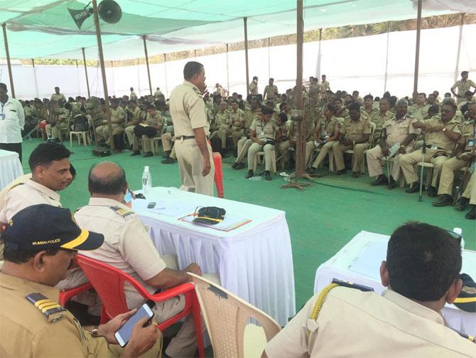 In view of the recent serial blasts in Sri Lanka, elaborate security arrangements have been made. Over 40,400 security personnel have been deployed in the metropolis for the smooth conduct of the polls, according to a statement issued by Mumbai Police.