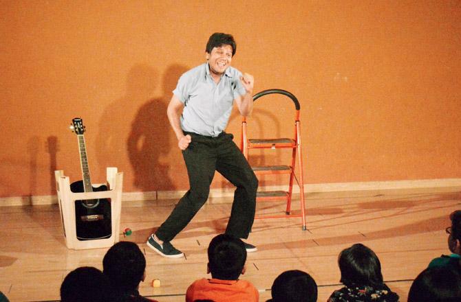 Atul Somkuwar in an act in Story Quilt
