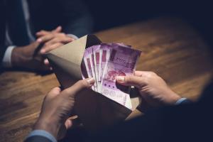 Man jailed in Singapore accepting bribes to under-report weight of bags