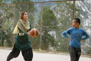 Dia Mirza enjoys playing basketball on the set of her web show Kaafir