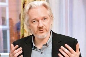 Wikileaks founder Julian Assange arrested in UK