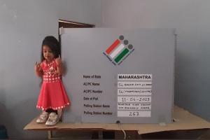 Elections 2019: World's smallest woman votes in Nagpur