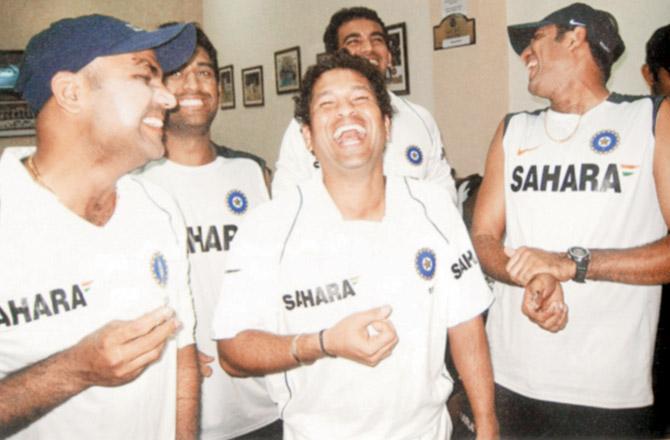 (From left) A happy frame of Indian cricket greats Virender Sehwag, Mahendra Singh Dhoni, Sachin Tendulkar and VVS Laxman