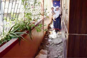 Mumbai: Metro III work leaves 80-year-old Mahim building wobbly