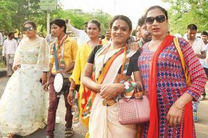 Iss baar Rahul sarkar, say Chandrapur's transgenders