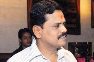 Thane: Enraged locals question 'absent' MP, refuse to vote for him