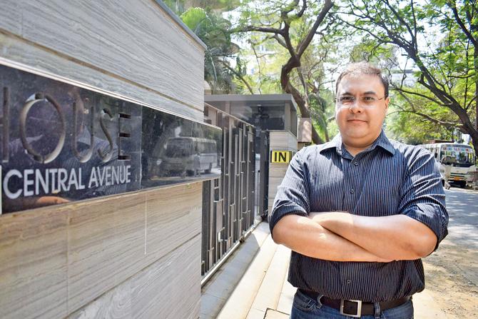 Local resident Debashish Chakraverty has been pursuing the issue of incorrect signboards with municipal officials for the last three years