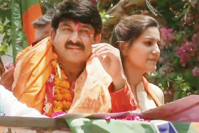 Sapna Choudhary canvassing for Manoj  Tiwari in Delhi