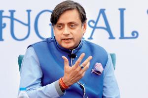 Rahul Gandhi's Wayanad choice shows his confidence, says Shashi Tharoor