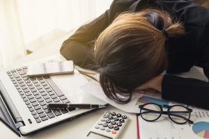 Just 16-minute sleep loss daily can hamper your job, say Researchers