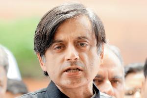 Court summons Shashi Tharoor over his 'scorpion' remark