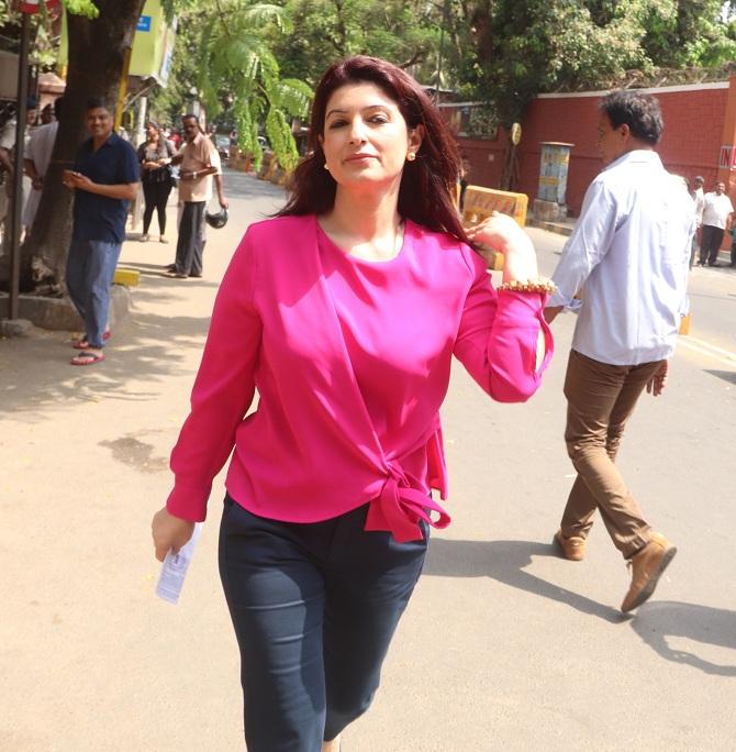 Twinkle Khanna votes