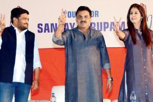 Elections 2019: Urmila Matondkar, Priya Dutt, Sanjay Nirupam woo youth