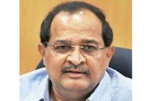 Congress stalwart Vikhe Patil attends BJP workers' meet