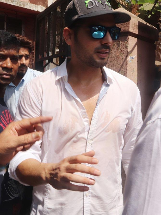 Zayed Khan votes