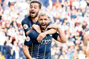 Sergio Aguero's strike keeps Manchester City on top of EPL table