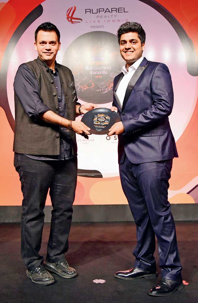 Nachiket Barve with Umang Shah of The Junction, winner of Best New VFM Restaurant