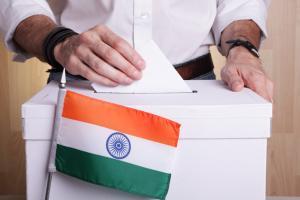 Elections 2019: Brisk polling in UP amid EVM glitches