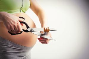 Quitting smoking during pregnancy lowers risk of preterm births