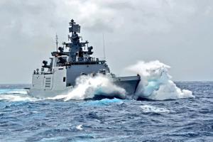 Indian Navy on high alert for cyclone Fani